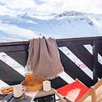 Pierre & Les Temples Du Soleil فال تورُن