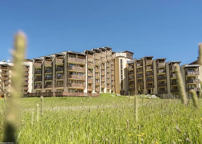 Hotel apartamentowy Pierre & Les Temples Du Soleil